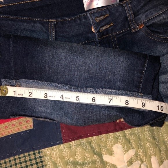 Bermuda Shorts - Picture 5 of 5